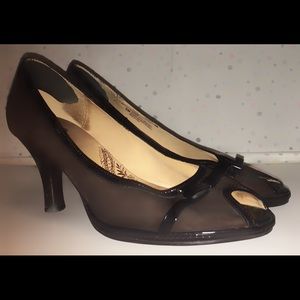 Sofft Brown peep toe heels with black patent bows